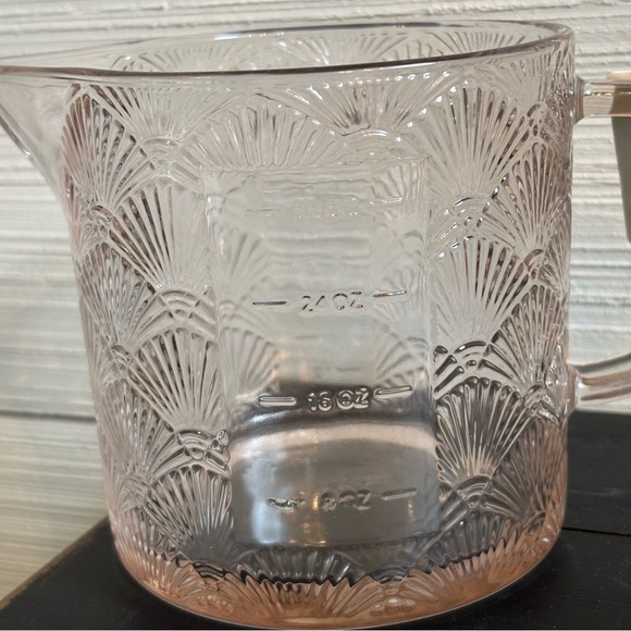 CWC Glass Measuring Cup 33oz ~ 4 Cups PINK Seashell Design NEW Microwaveable - Picture 13 of 15